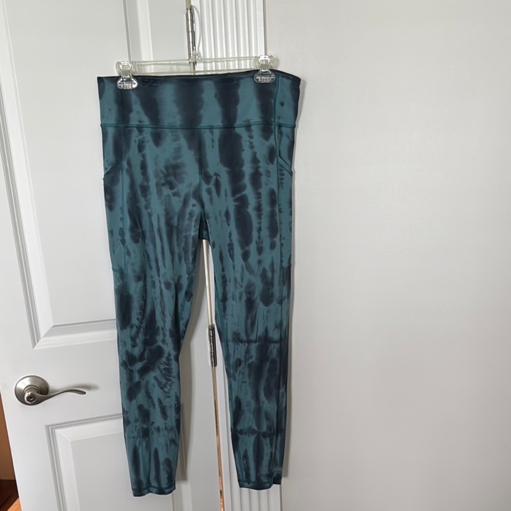 Lululemon Athletica Invigorate leggings